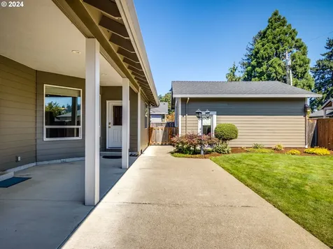 15894 Altona Lane Oregon City OR 97045