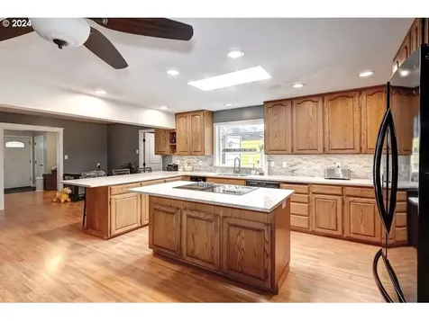 2211 Se 181st Avenue Portland OR 97233