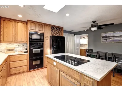 2211 Se 181st Avenue Portland OR 97233