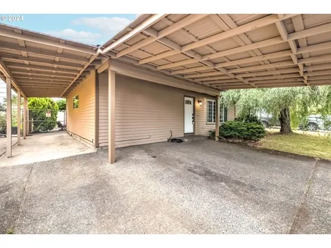 2211 Se 181st Avenue Portland OR 97233