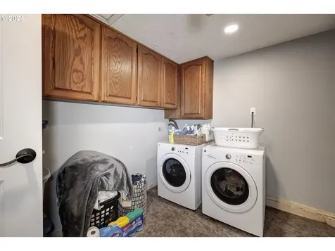 2211 Se 181st Avenue Portland OR 97233