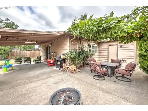 2211 Se 181st Avenue Portland OR 97233