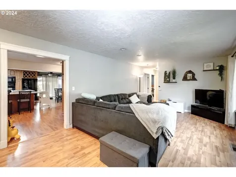 2211 Se 181st Avenue Portland OR 97233