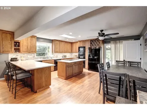 2211 Se 181st Avenue Portland OR 97233