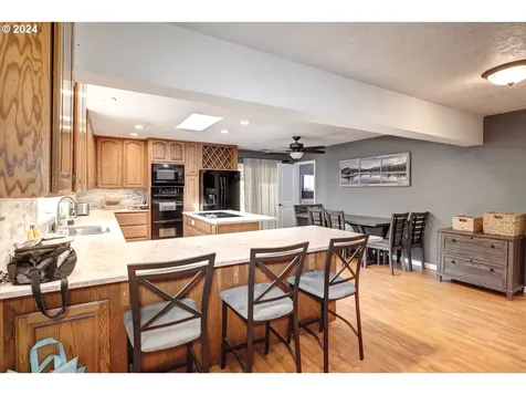 2211 Se 181st Avenue Portland OR 97233