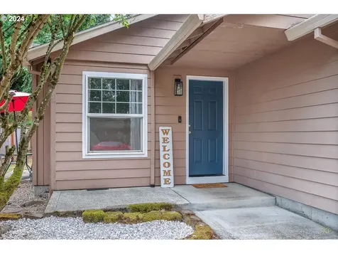 1825 3rd Street Columbia City OR 97018