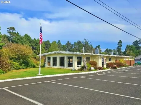 315 El Pino Avenue Lincoln City OR 97367