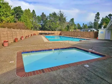 315 El Pino Avenue Lincoln City OR 97367