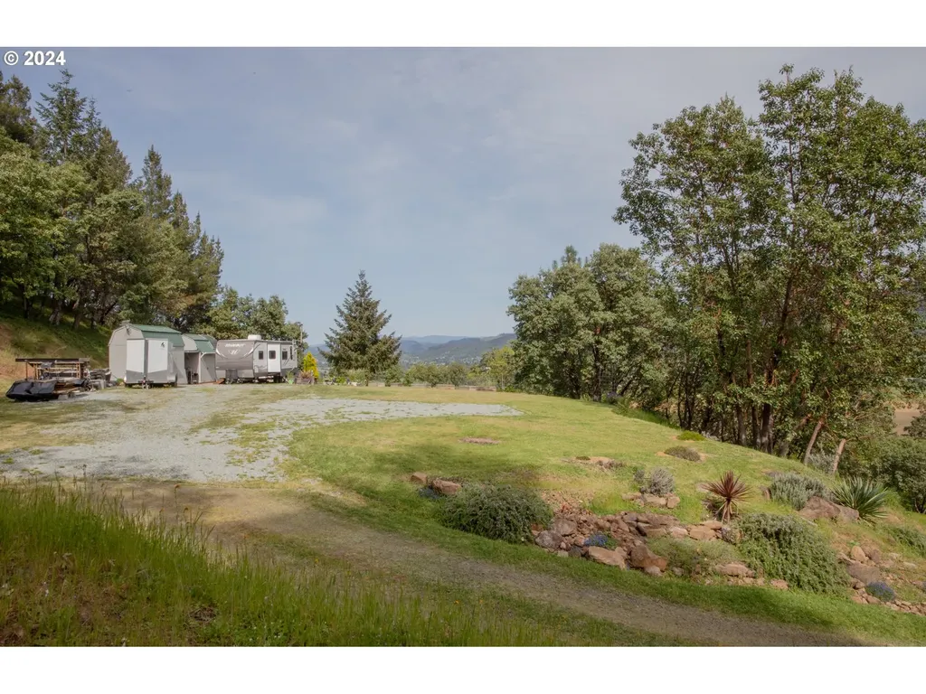 3177 Weaver Road Myrtle Creek OR 97457