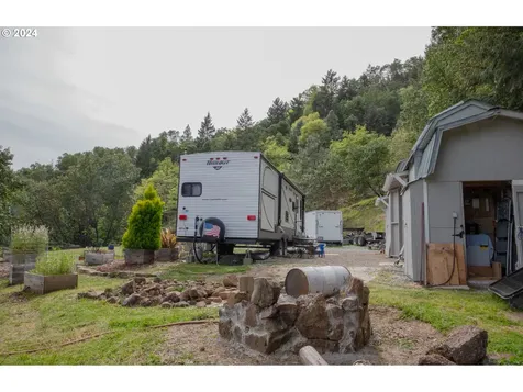 3177 Weaver Road Myrtle Creek OR 97457