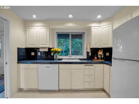 1580 Nw 175th Place Beaverton OR 97006