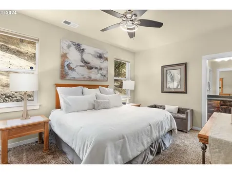 1699 NE Rocky Drive Roseburg OR 97470