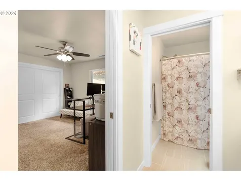 1699 NE Rocky Drive Roseburg OR 97470