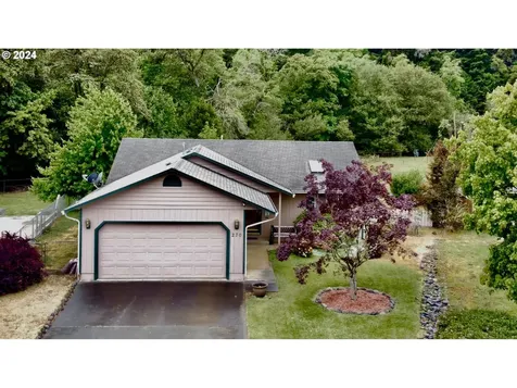 270 Se Wildwood Way Myrtle Creek OR 97457