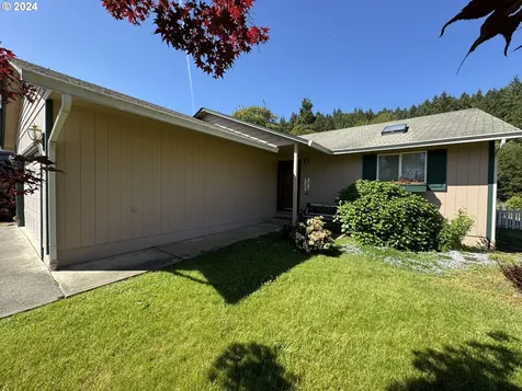 270 Se Wildwood Way Myrtle Creek OR 97457