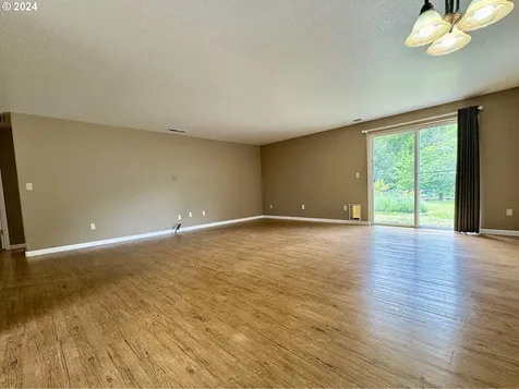 270 Se Wildwood Way Myrtle Creek OR 97457