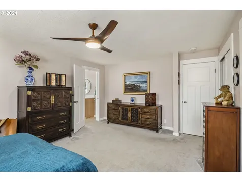 1733 Avon Way Forest Grove OR 97116
