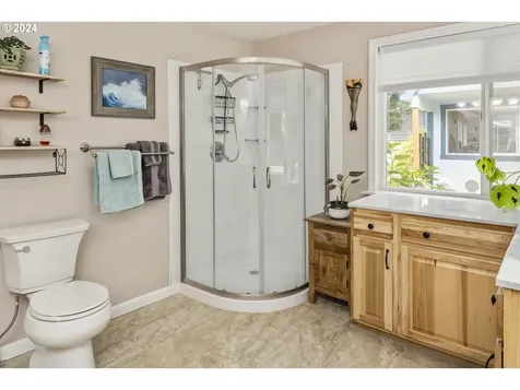 1733 Avon Way Forest Grove OR 97116