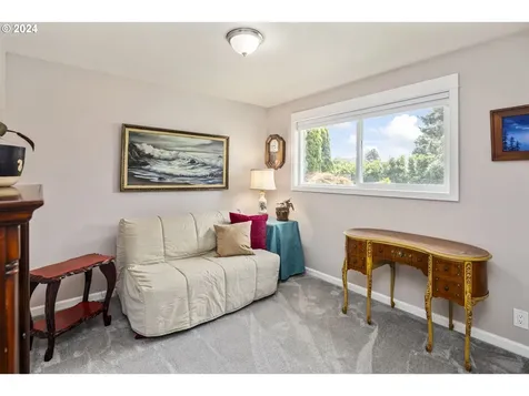 1733 Avon Way Forest Grove OR 97116