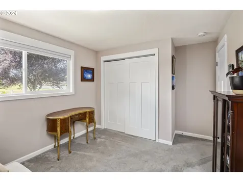 1733 Avon Way Forest Grove OR 97116