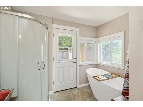 1733 Avon Way Forest Grove OR 97116