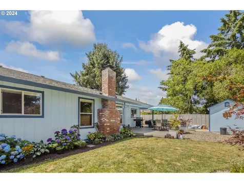1733 Avon Way Forest Grove OR 97116