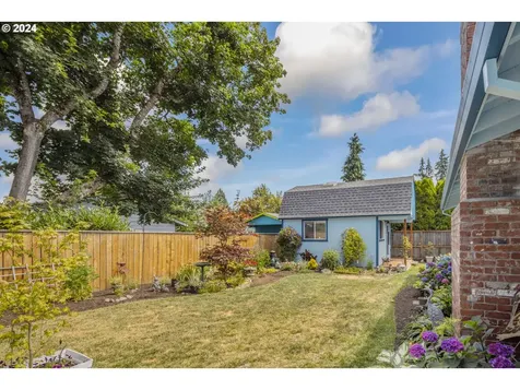 1733 Avon Way Forest Grove OR 97116