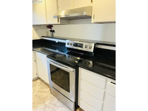 809 Se 74th Avenue Hillsboro OR 97123