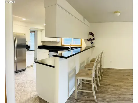 809 Se 74th Avenue Hillsboro OR 97123