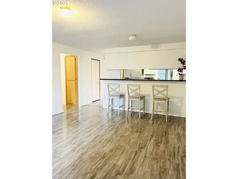 809 Se 74th Avenue Hillsboro OR 97123
