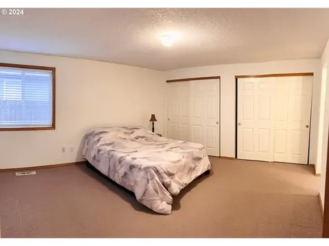 809 Se 74th Avenue Hillsboro OR 97123