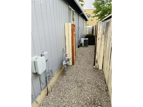 809 Se 74th Avenue Hillsboro OR 97123