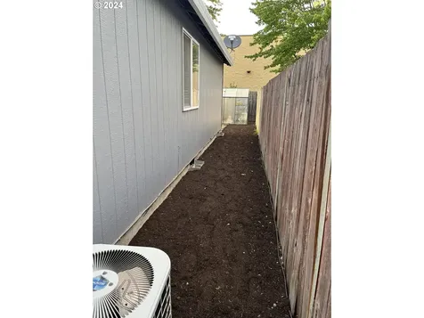 809 Se 74th Avenue Hillsboro OR 97123