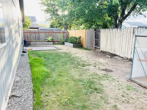 809 Se 74th Avenue Hillsboro OR 97123