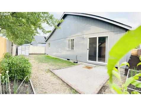 809 Se 74th Avenue Hillsboro OR 97123