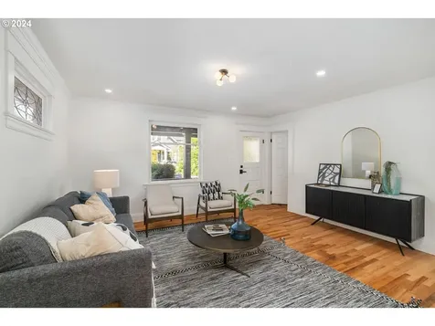5104 NE 24th Avenue Portland OR 97211