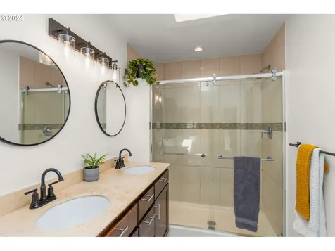 9328 Sw Camille Terrace Portland OR 97223