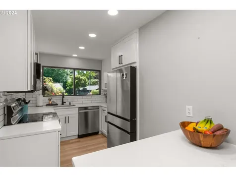 9328 Sw Camille Terrace Portland OR 97223