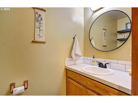 3709 NE 159th Avenue Vancouver WA 98682