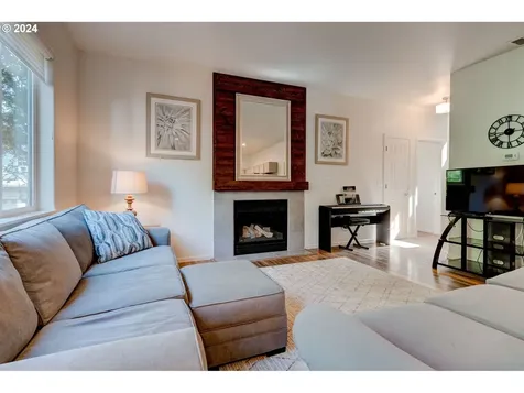15805 Sw Redstone Drive Beaverton OR 97007