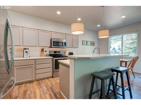 15805 Sw Redstone Drive Beaverton OR 97007