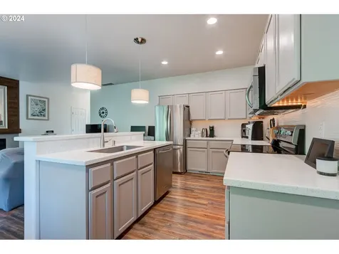 15805 Sw Redstone Drive Beaverton OR 97007