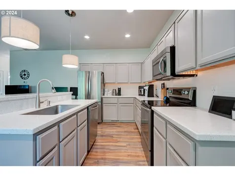 15805 Sw Redstone Drive Beaverton OR 97007
