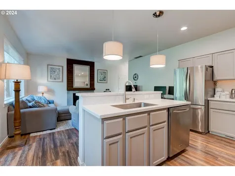 15805 Sw Redstone Drive Beaverton OR 97007