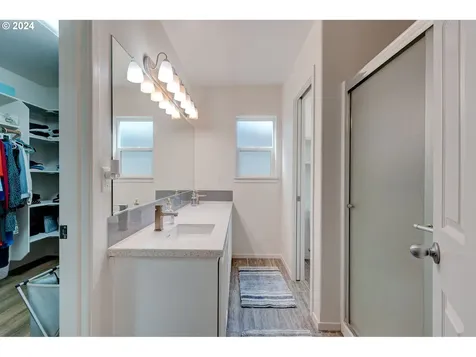 15805 Sw Redstone Drive Beaverton OR 97007
