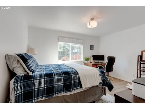 15805 Sw Redstone Drive Beaverton OR 97007