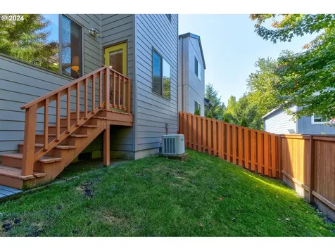 15805 Sw Redstone Drive Beaverton OR 97007