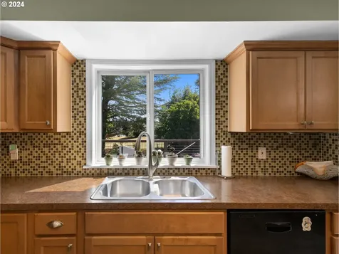 714 Se 40th Street Troutdale OR 97060