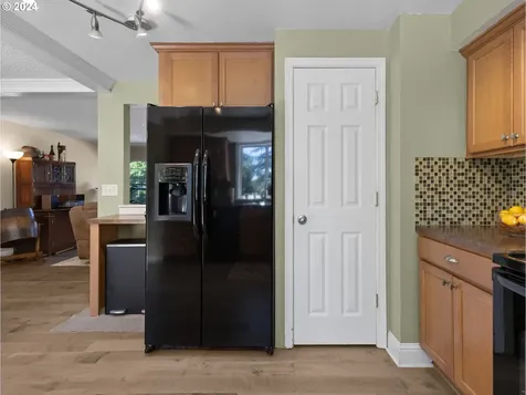 714 Se 40th Street Troutdale OR 97060