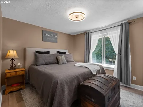 714 Se 40th Street Troutdale OR 97060